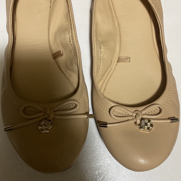 Vince Camuto flats - Picture 4 of 4